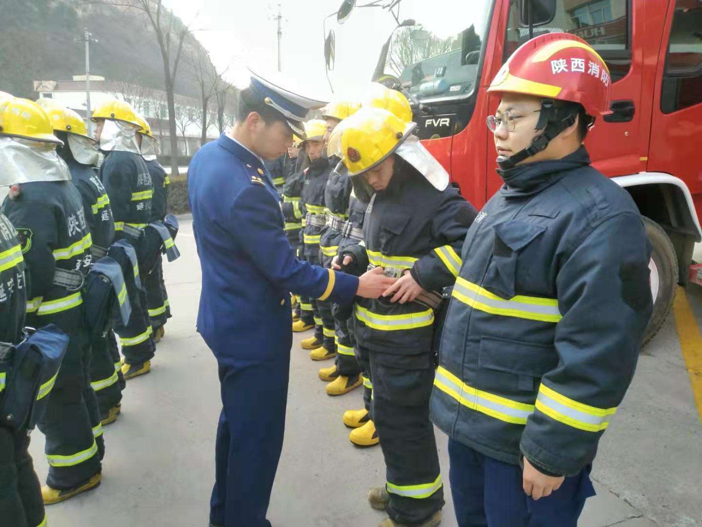 支隊(duì)督導(dǎo)組對黃龍縣消防救援大隊(duì)春節(jié)前工作開展督導(dǎo)檢查 -.