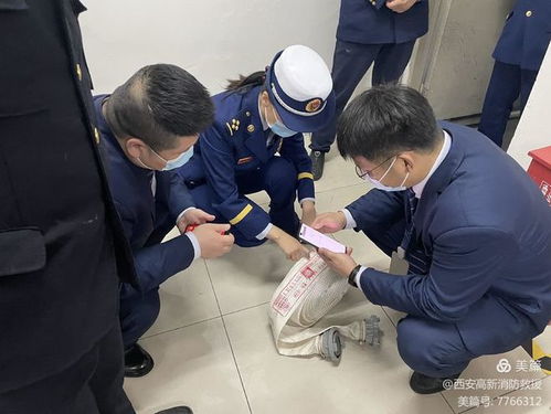 借力 3.15 高新消防救援大隊(duì)聯(lián)合高新市場(chǎng)監(jiān)管局開展消防產(chǎn)品專項(xiàng)檢查