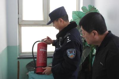 豐鎮車站派出所深入管內單位開展春運期間消防安全大檢查